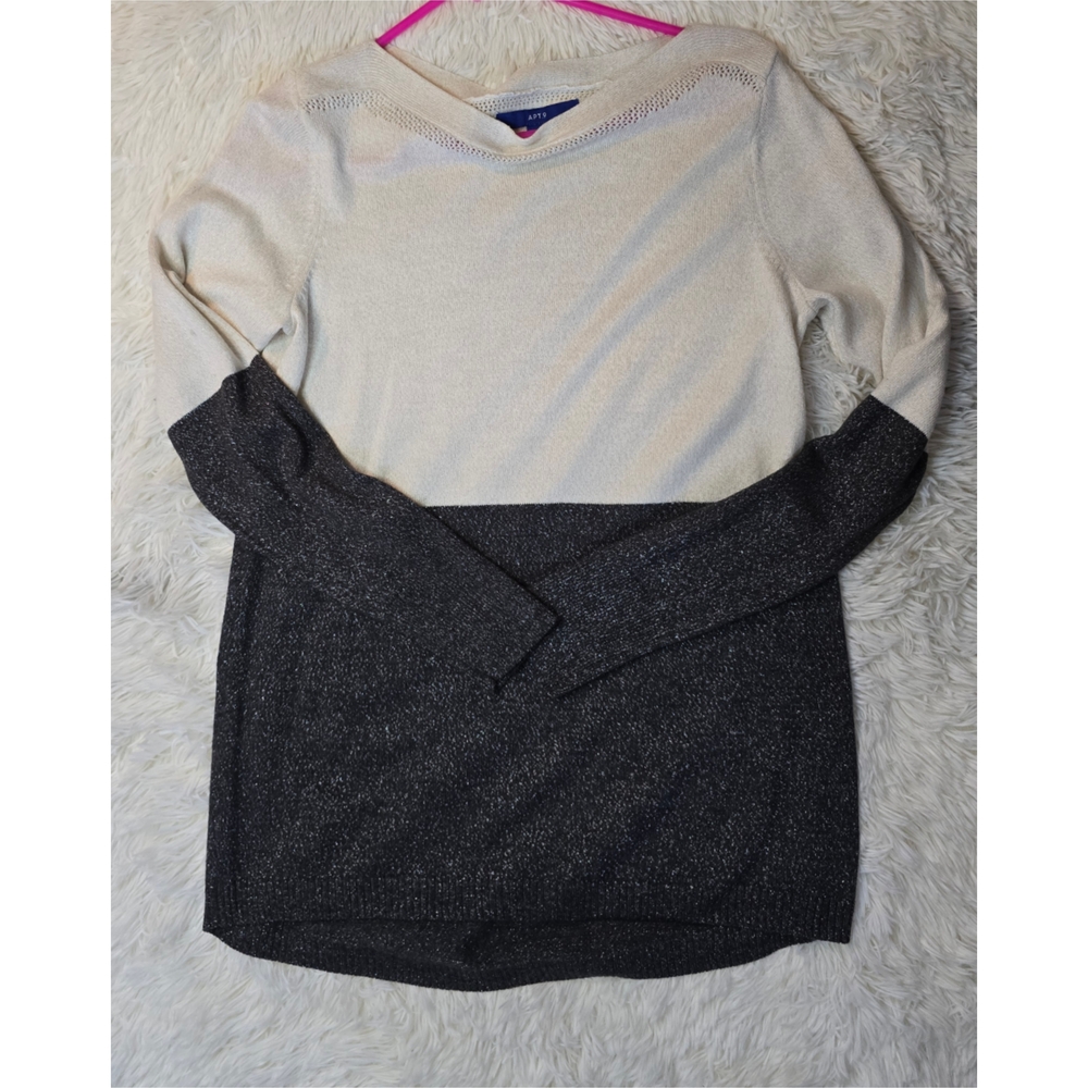 Women's Cream and Black Sweater
